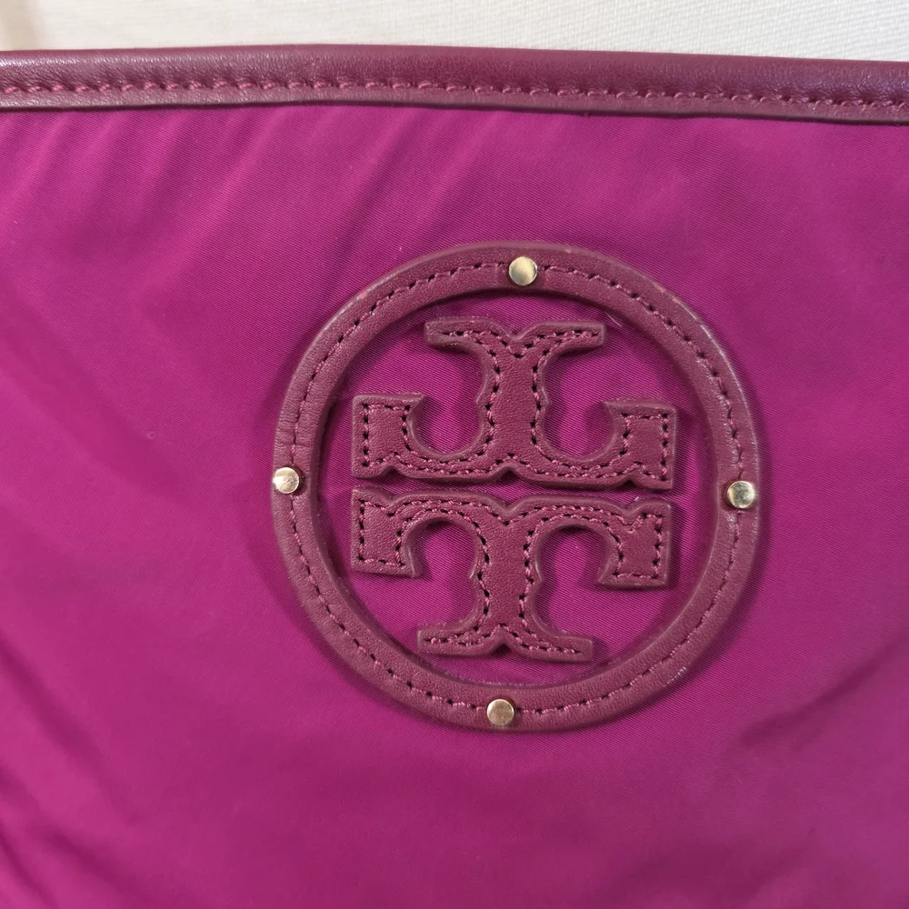 Authentic Tory Burch Fuchsia Pink  Women's Bag From JAPAN
